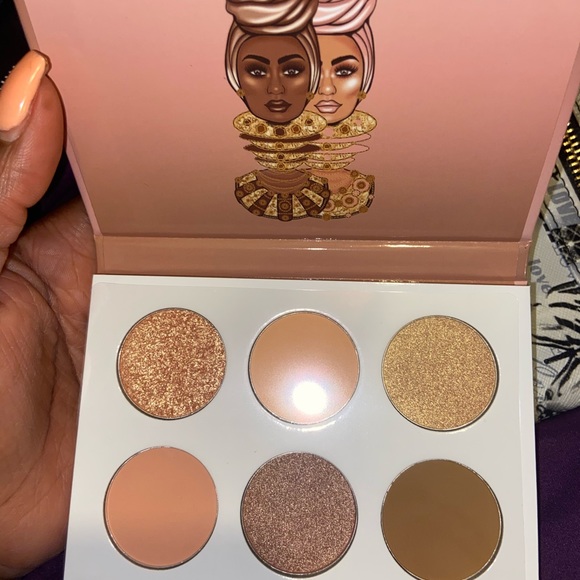 Make up - Picture 2 of 2